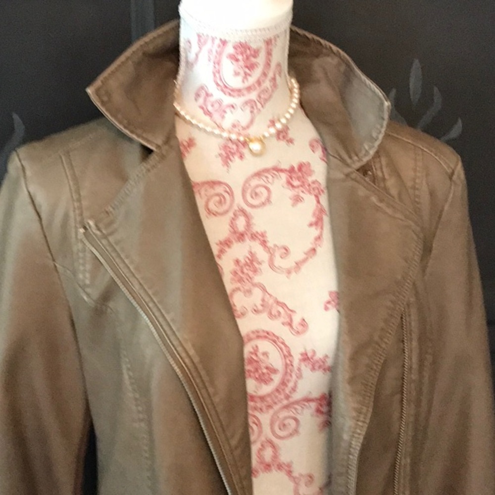 Short Jacket - image 1